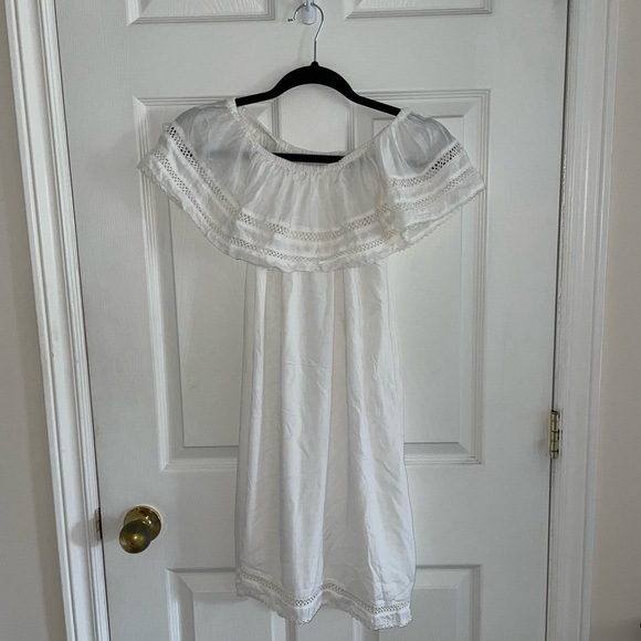 Aritzia Wilfred Emmie White off the Shoulder Dress - Picture 5 of 8